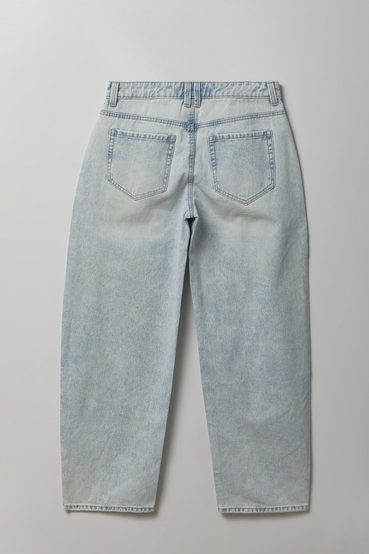 Low Rise Barrel Light Jean