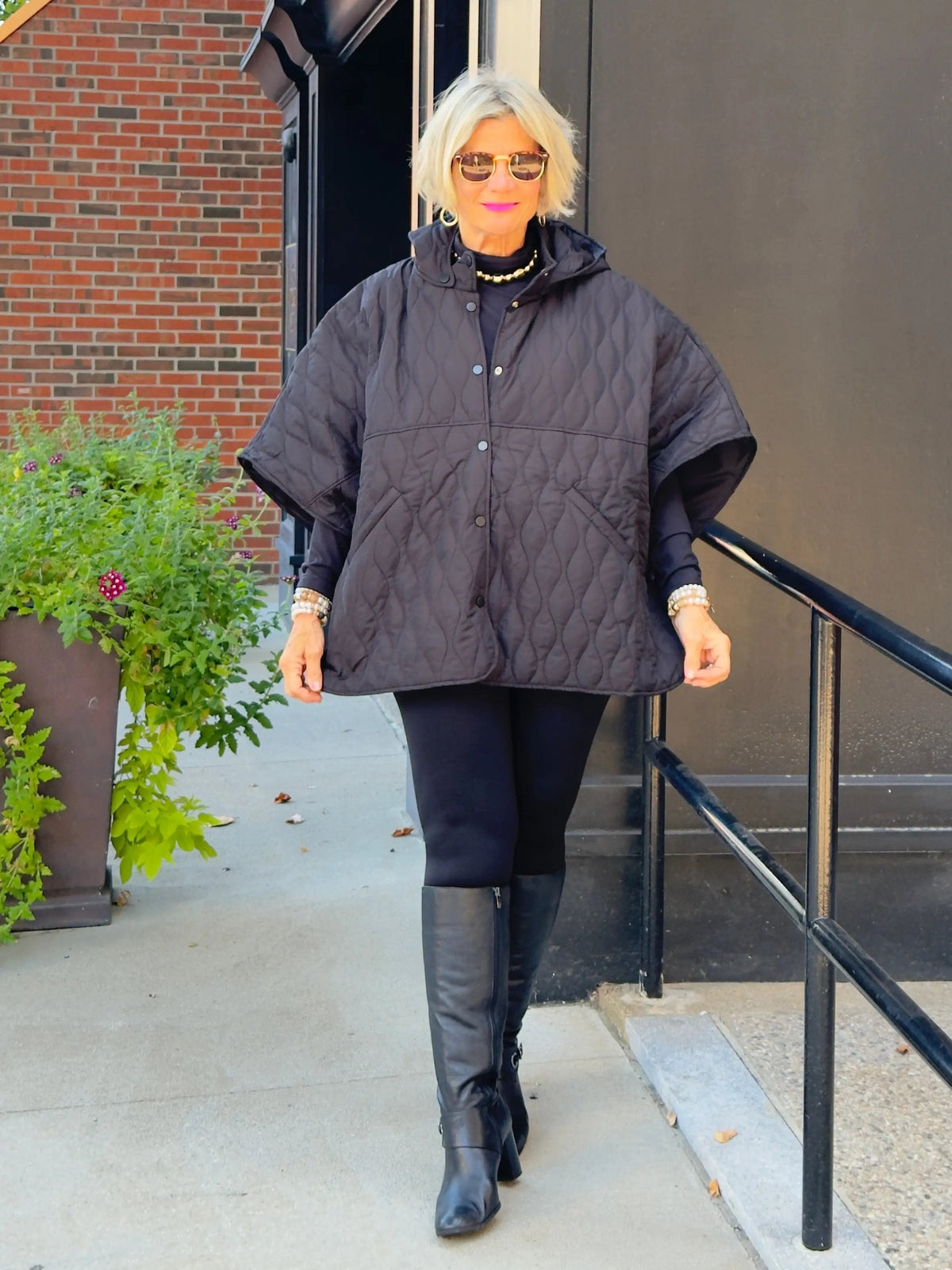BLACK QUILTED SNAP JACKET