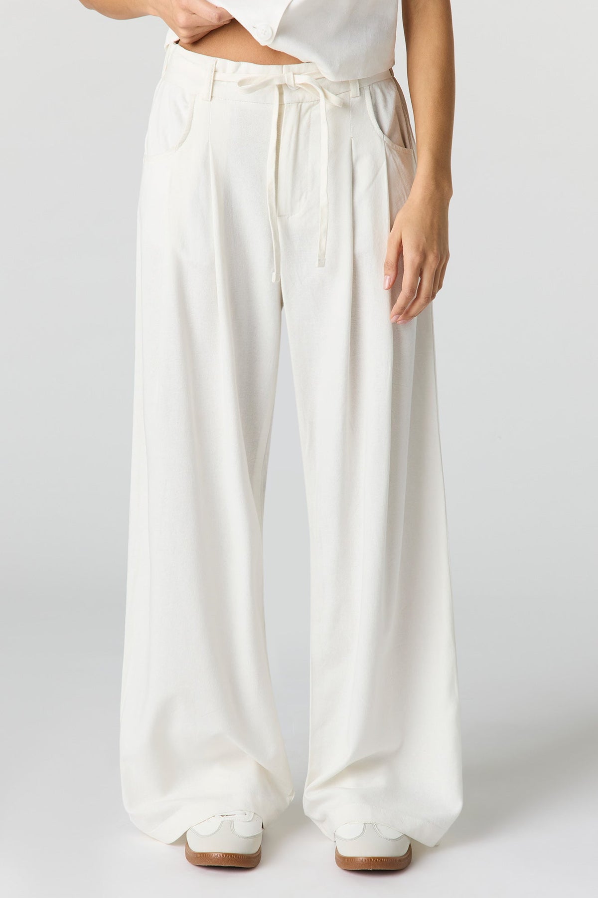 Linen-Blend Drawstring Trouser