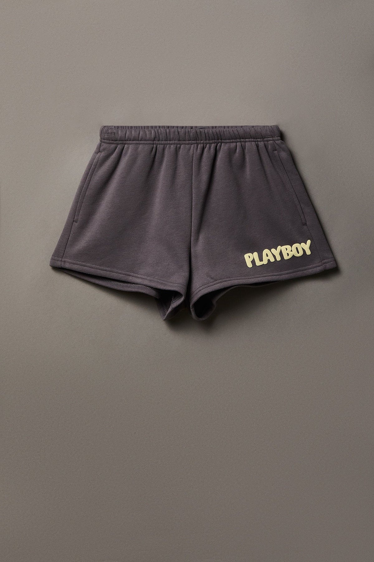 Playboy Graphic Fleece Short 2"