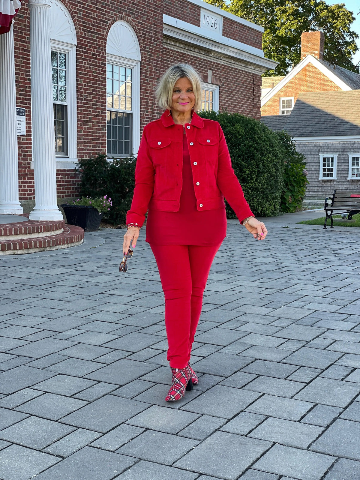 LULU-B RED VELOUR PANTS