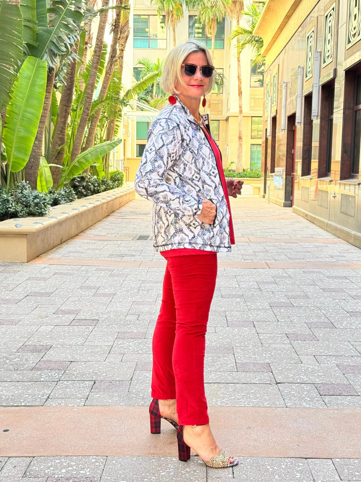 LULU-B RED TAILORED SLEEVE TOP