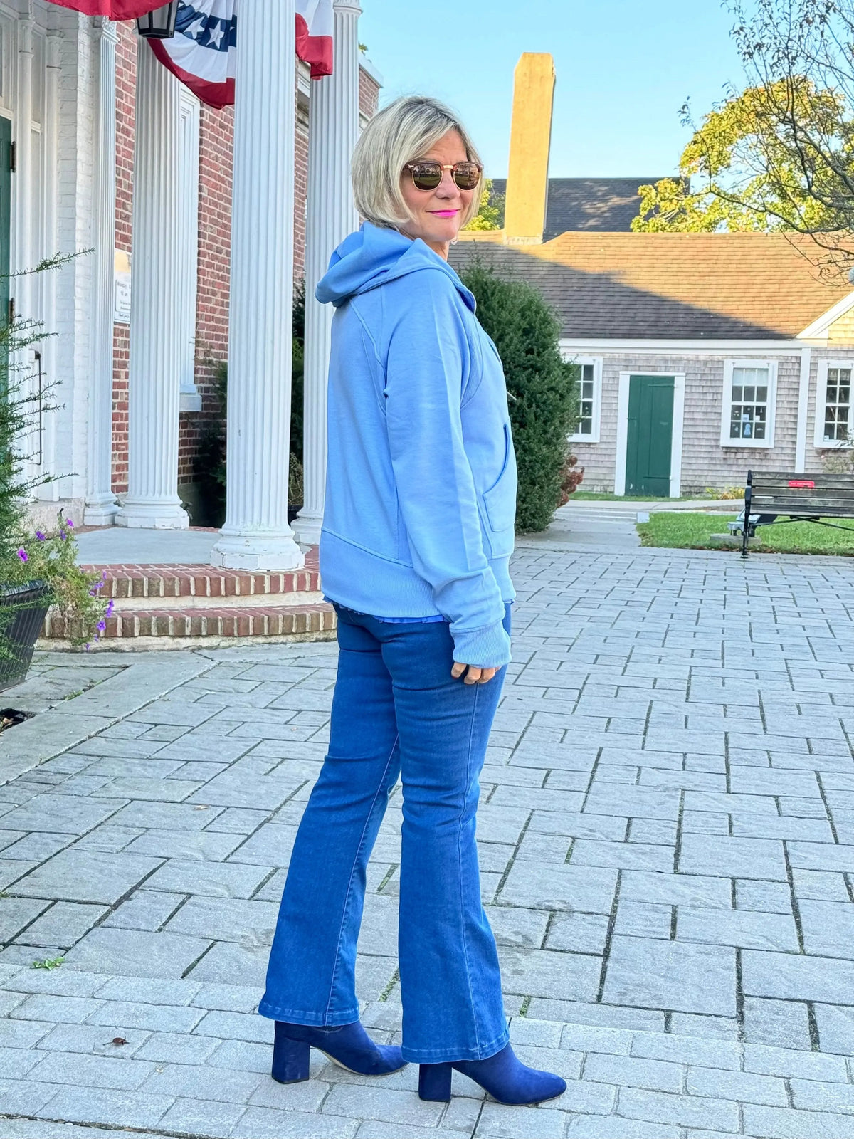 CLEAR PERRI HALF ZIPPER HOODIE