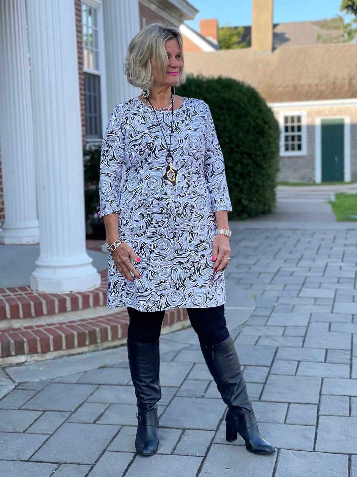 ELEGANT EXPRESSIONS SLEEVE DRESS