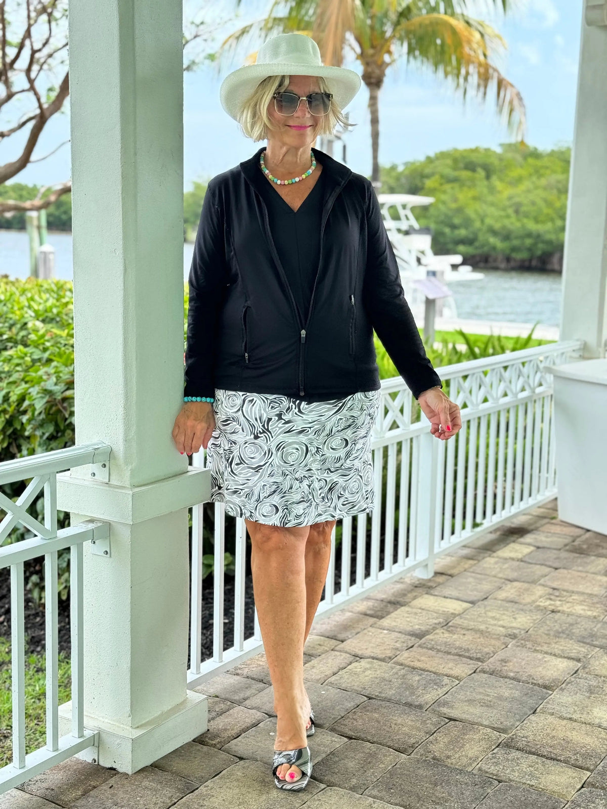 LULU-B ELEGANT EXPRESSIONS SKORT