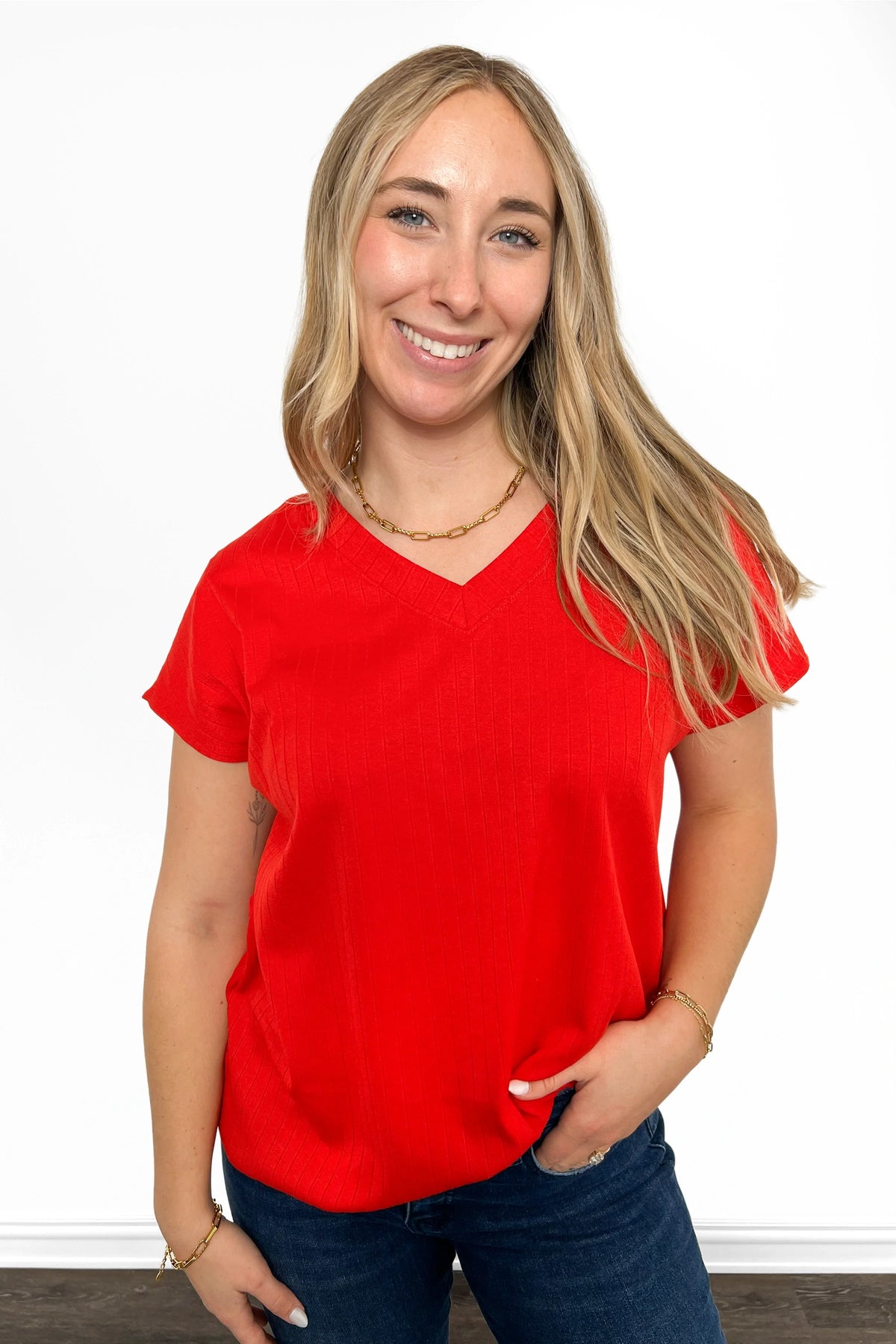 Women's Modern Ribbed Short Sleeve Top