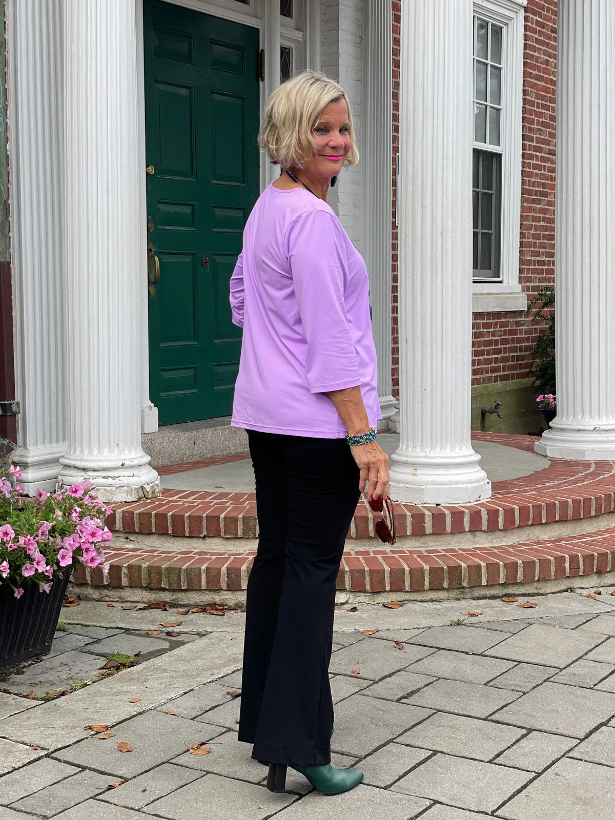 LULU-B LILAC TAILORED V TOP