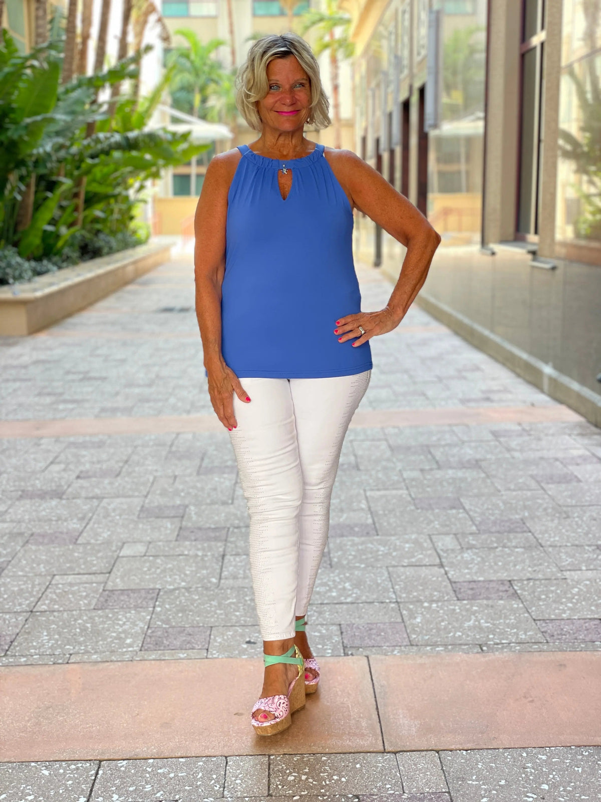 BLU  KEYHOLE TOP FINAL SALE