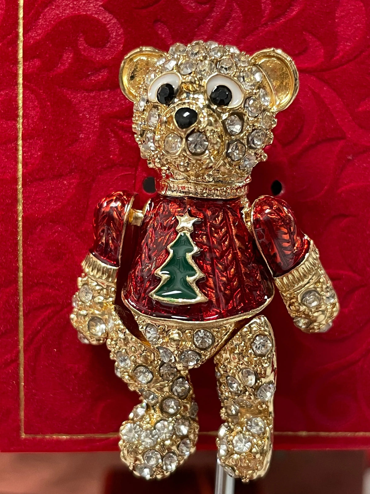 HOLIDAY SPECIAL BEAR PIN