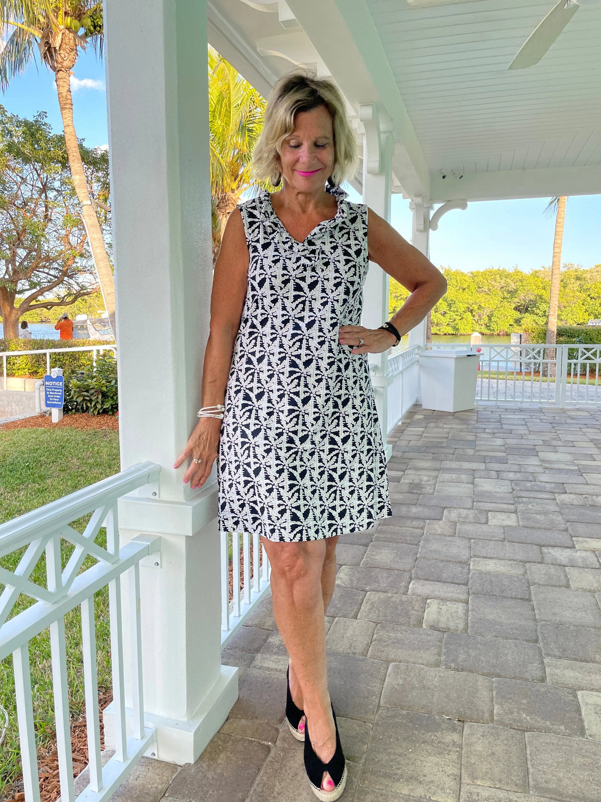 BLACK AND BEIGE RUFFLE DRESS